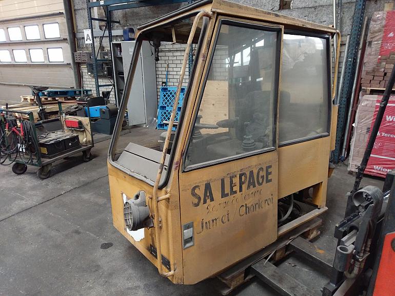 Кабина крановой Liebherr LTM 1030 